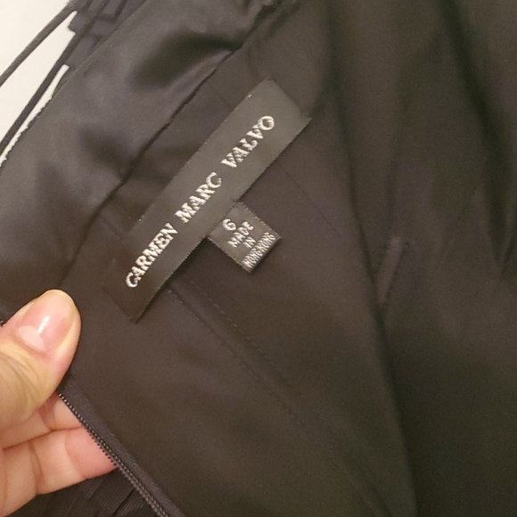 Beautiful strapless dress - Picture 3 of 10